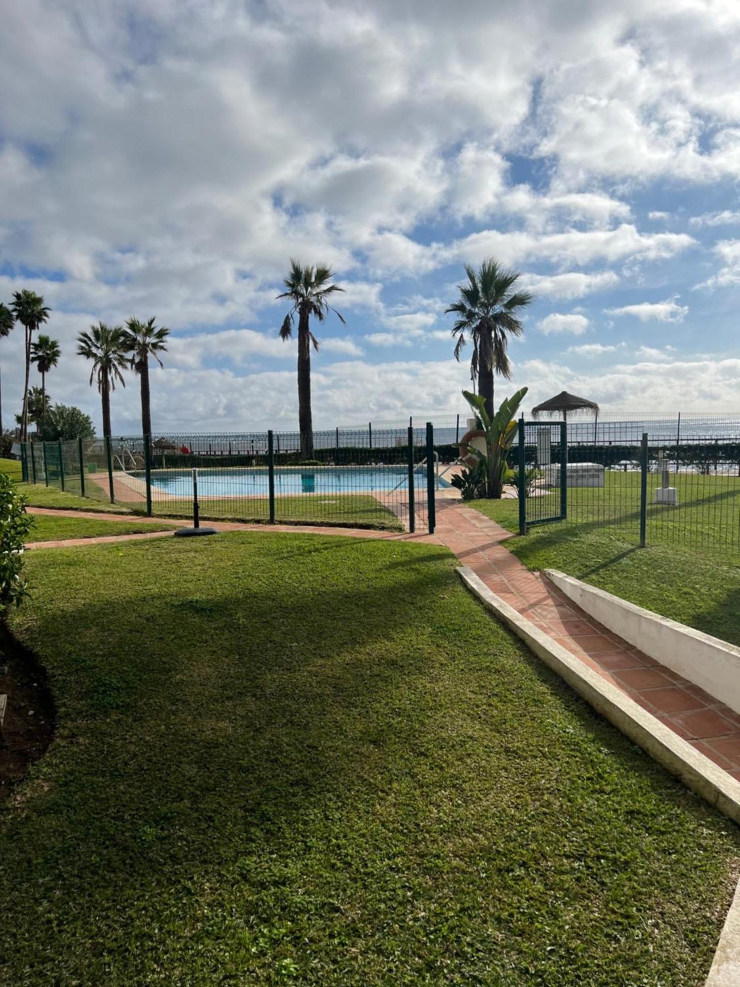 Apartment Sun Of Andalucia In First Beach Line With View On Africa Sitio de Calahonda Exterior photo